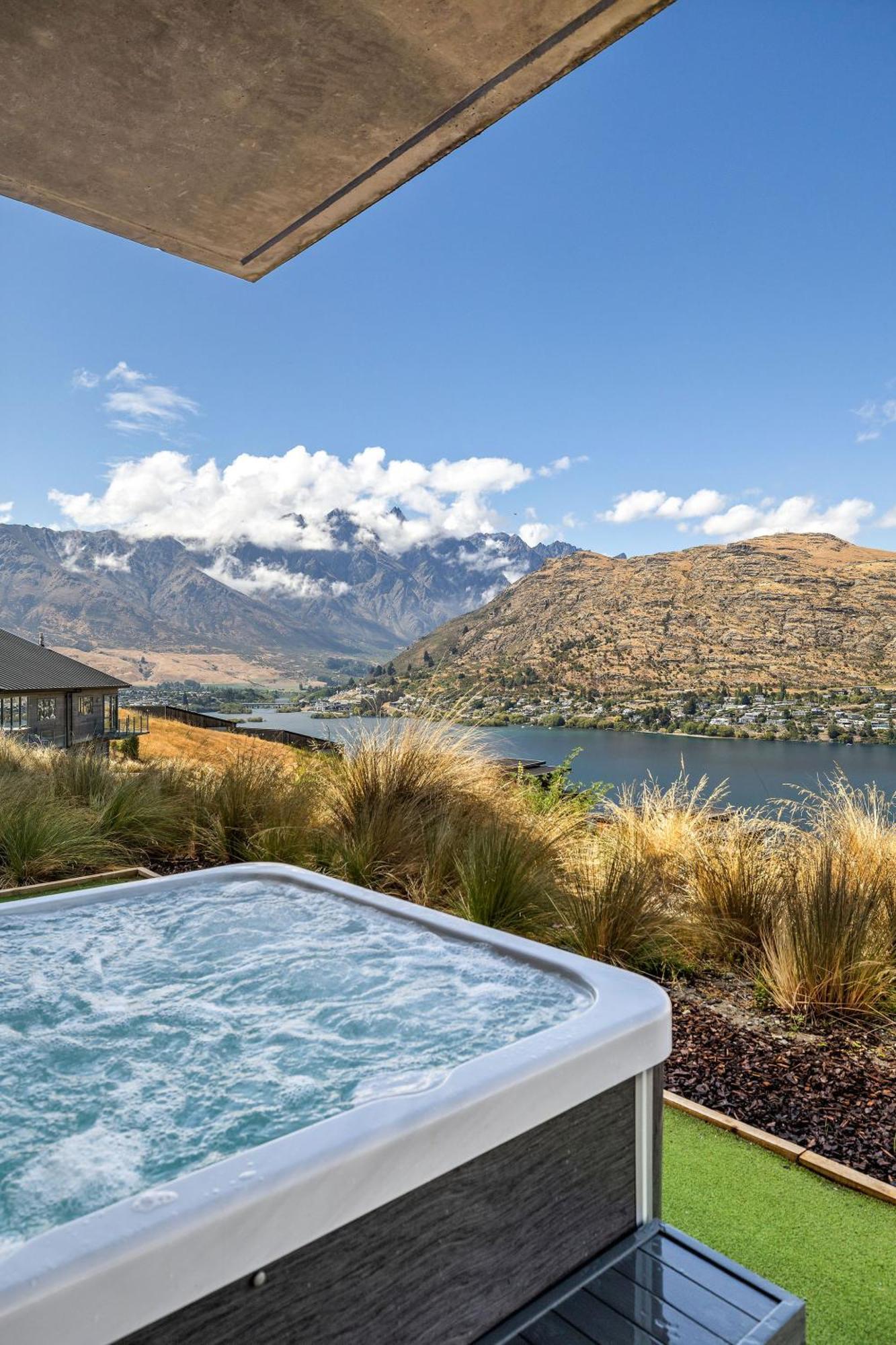 Lakeside Mountain Haven Квинстаун Экстерьер фото